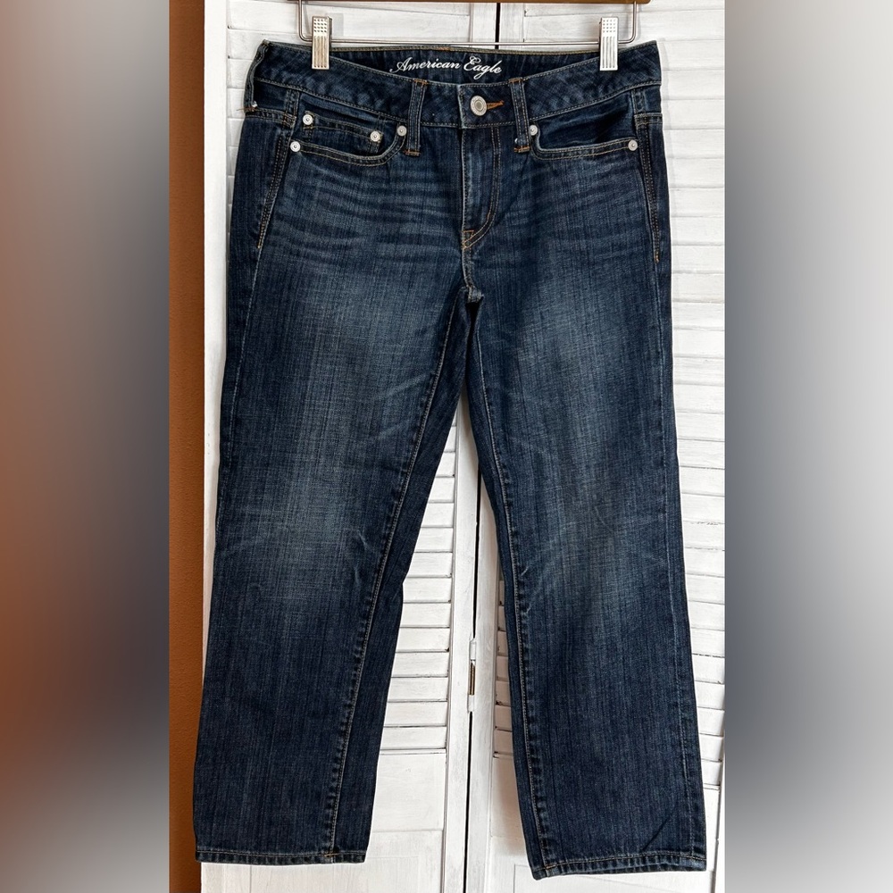 AE American Eagle Boy Fit blue jeans Womens Size 2 crop